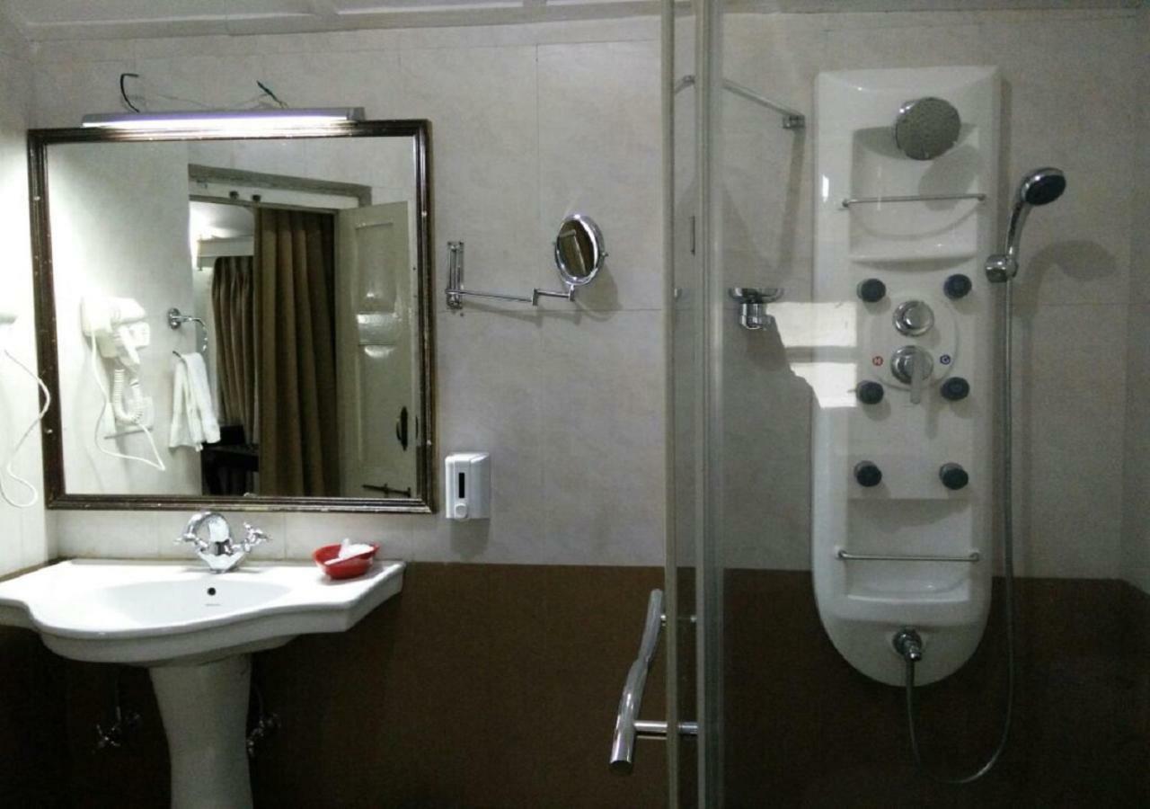 Mpt Rock End Manor, Pachmarhi Otel Dış mekan fotoğraf