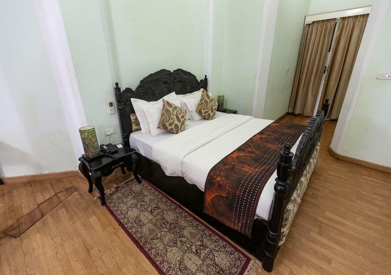 Mpt Rock End Manor, Pachmarhi Otel Dış mekan fotoğraf